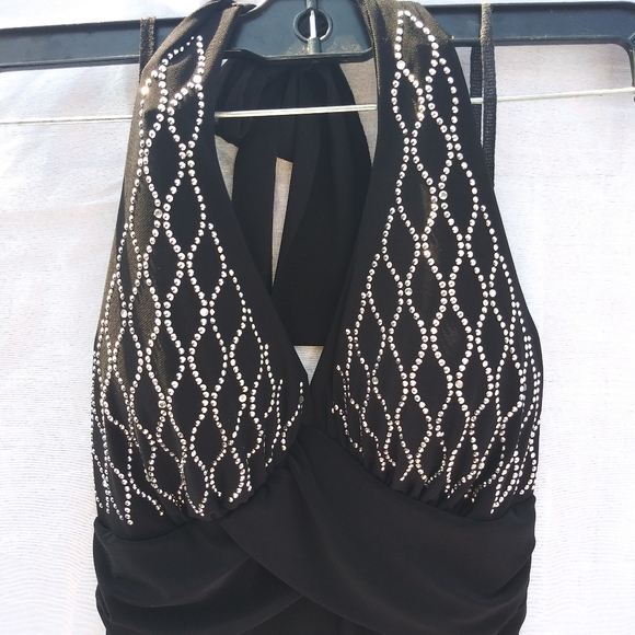 Clothes - Picture 10 of 16